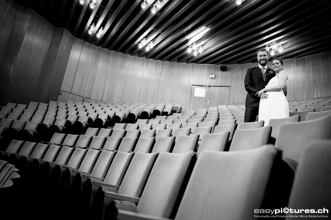 Hochzeitspaar Brautpaar Fotoshooting auf einer Hochzeitsreportage