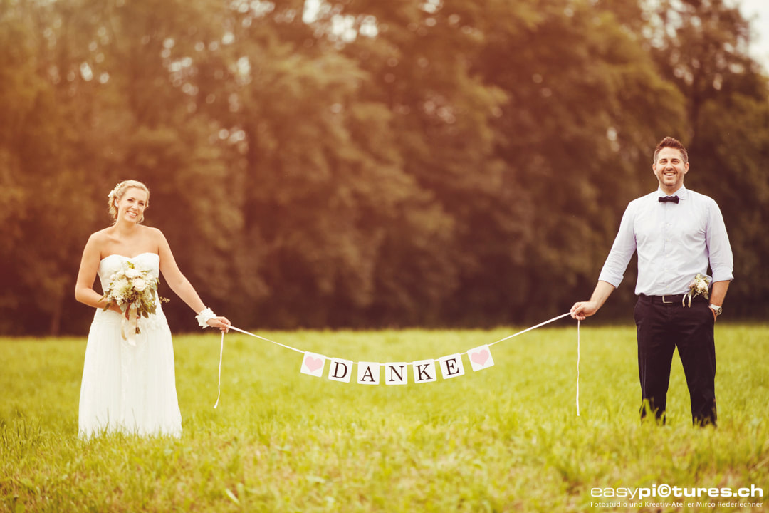 Hochzeitspaar Brautpaar Fotoshooting auf einer Hochzeitsreportage