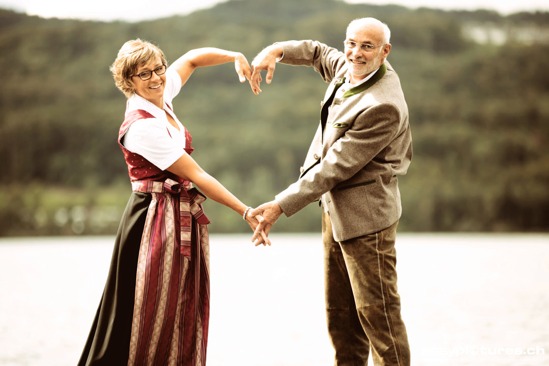 Hochzeitspaar Brautpaar Fotoshooting auf einer Hochzeitsreportage